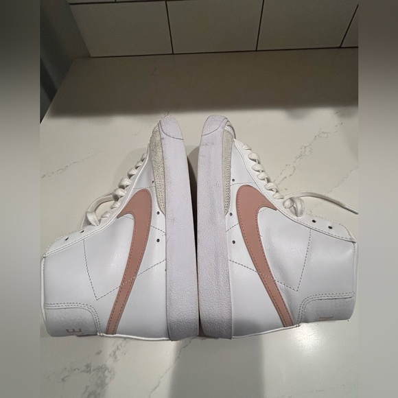 Nike Blazer Mid ’77 White Leather Sneakers | Pink Swoosh Retro Street Style - Picture 2 of 8